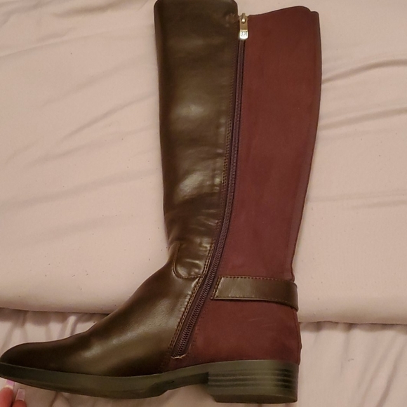 Knee boots - Picture 6 of 8